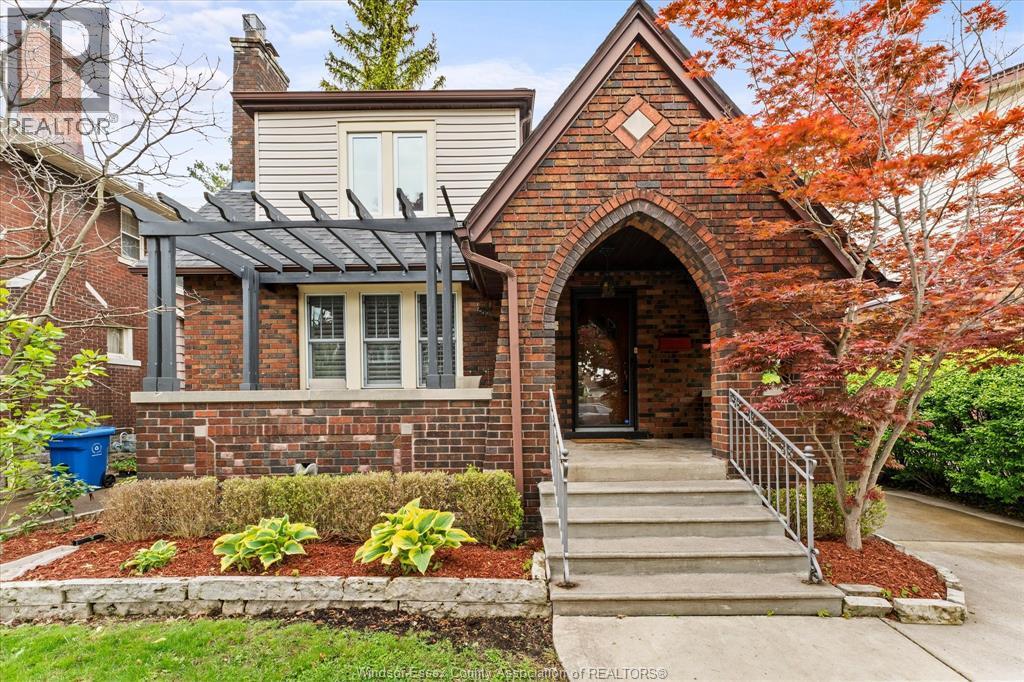 2151 Chilver Road, Windsor — primary photograph