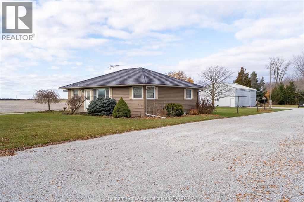 Single Family — 13171 Base Line Road, Thamesville, Ontario
