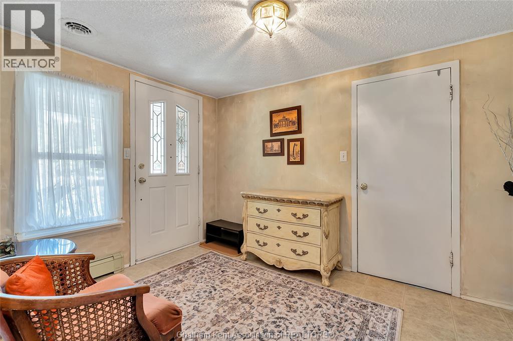 12980 Longwoods Road, Thamesville — photograph 3