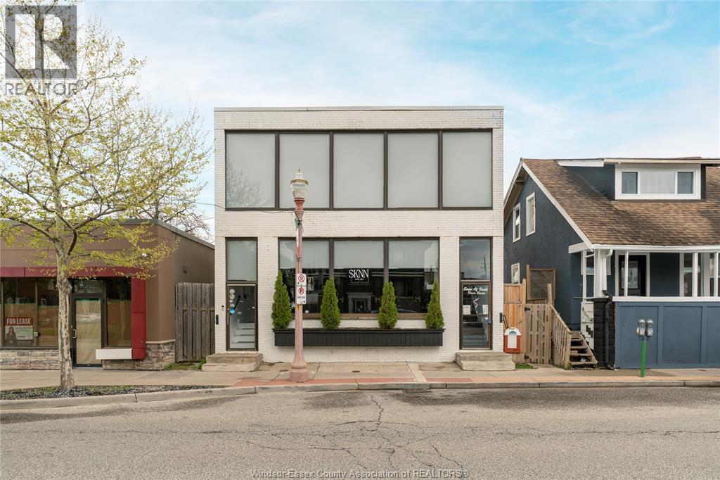 973 Erie Street, Windsor — primary photograph