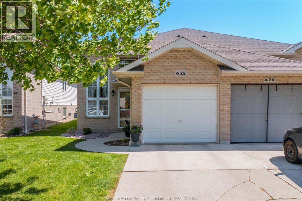 Single Family — 22 Villa Court, Chatham, Ontario