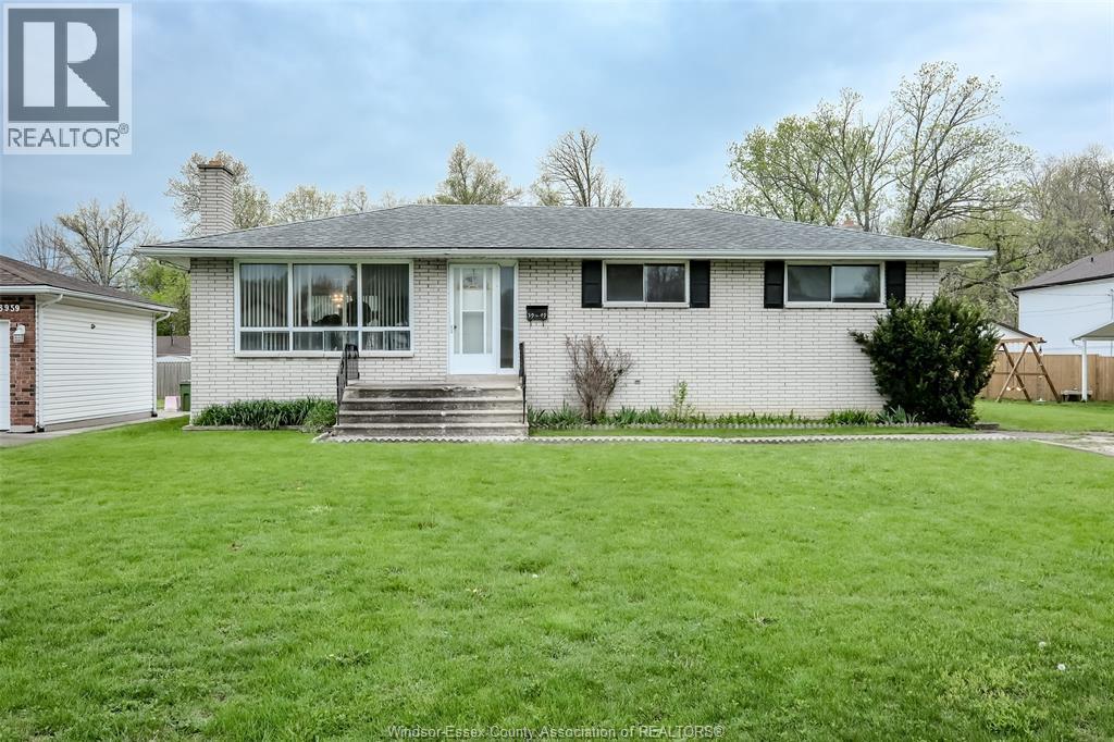 3949 Woodward Avenue, Windsor — primary photograph