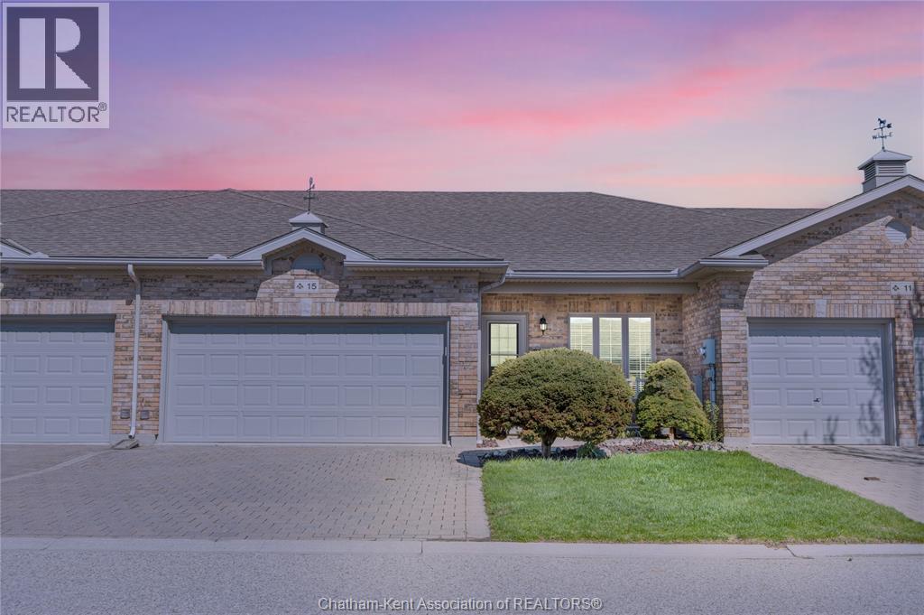 Single Family — 15 Home Place, Chatham, Ontario