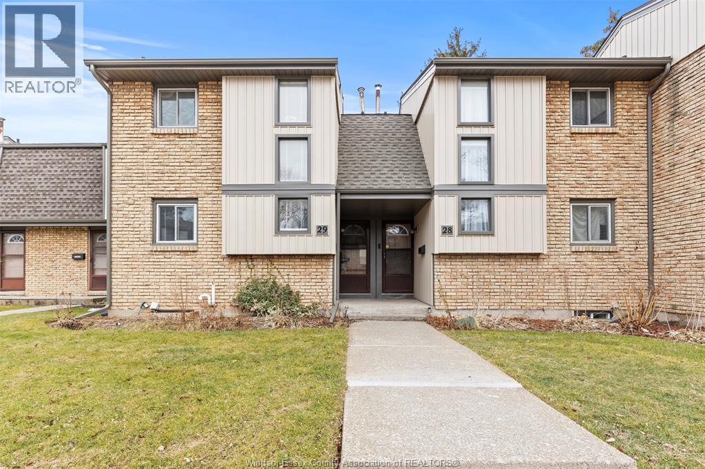302 Vine Street #29, St. Catharines — primary photograph