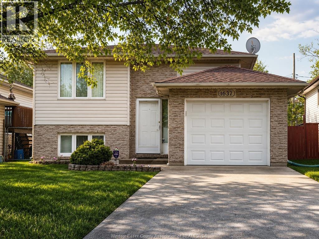 1637 St. Clair Avenue, Windsor — primary photograph