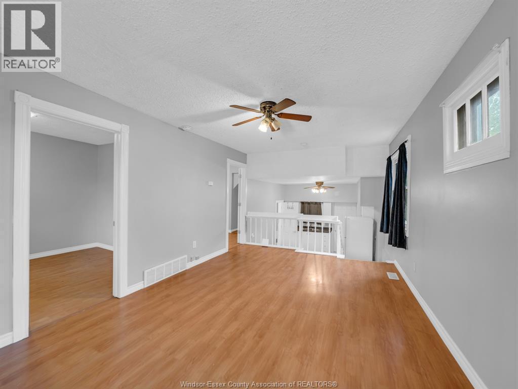 2241 Mercer #MAIN, Windsor — photograph 3