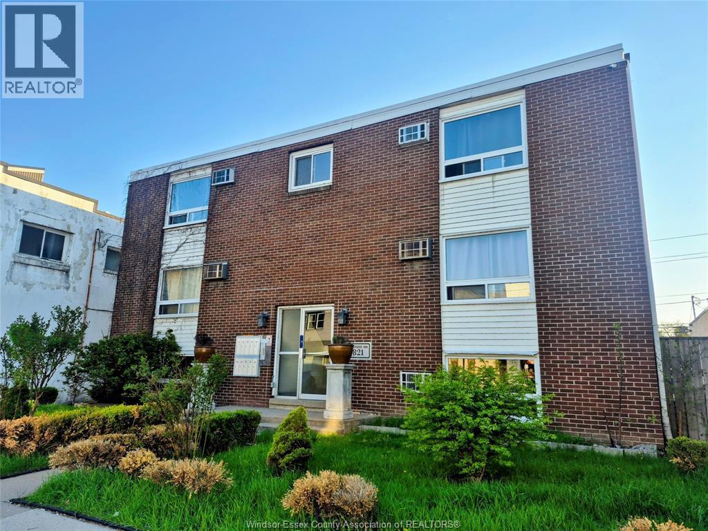 821 Pillette #7, Windsor — primary photograph