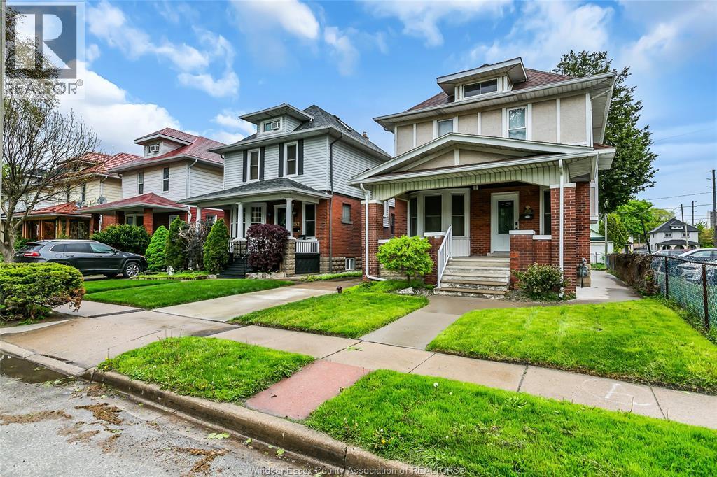 258 Elm Avenue, Windsor — photograph 2