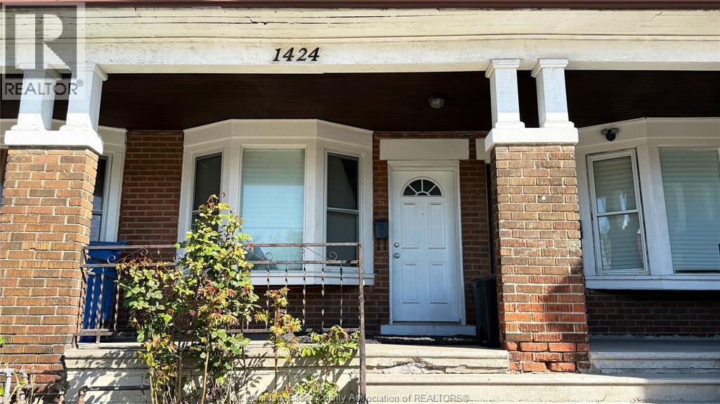 Single Family — 1424 Wyandotte Street, Windsor, Ontario