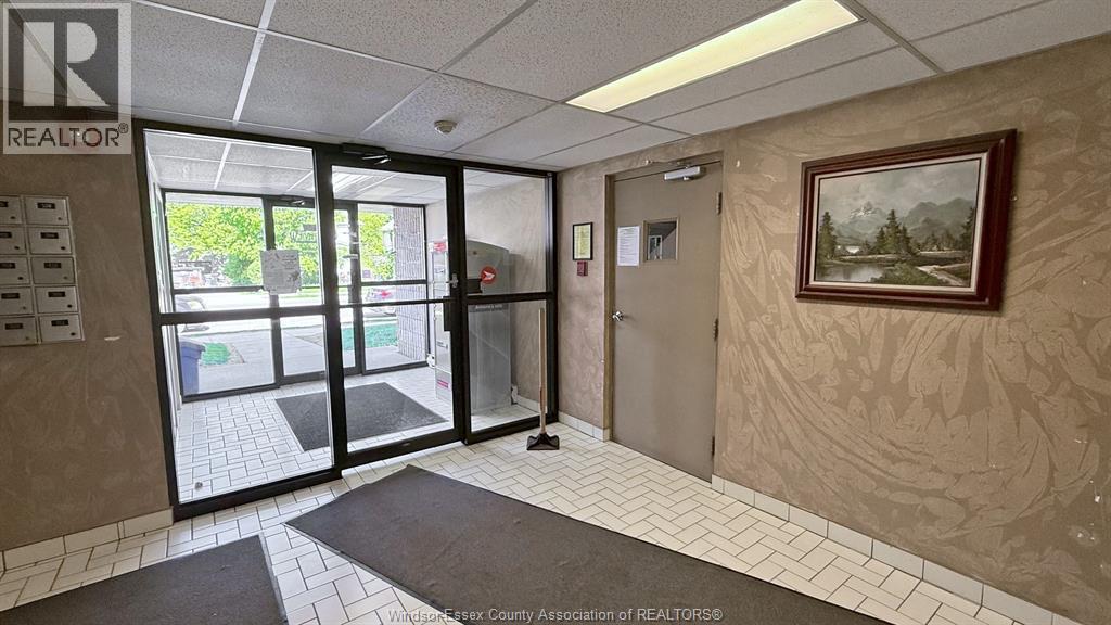 3355 Sandwich Street #304, Windsor — photograph 3