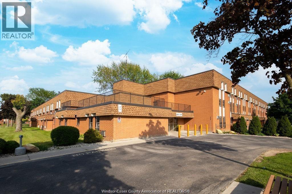 6227 Thornberry #258, Windsor — primary photograph