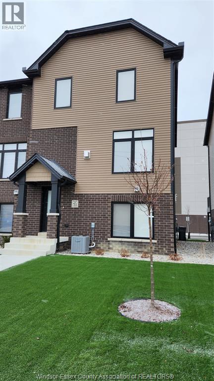 Single Family — 713 Brownstone Road, Lakeshore, Ontario