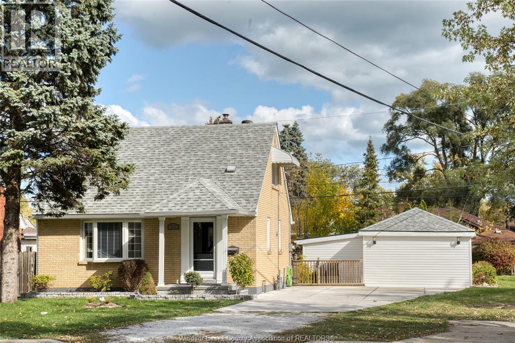 994 Edward Avenue, Windsor — photograph 3