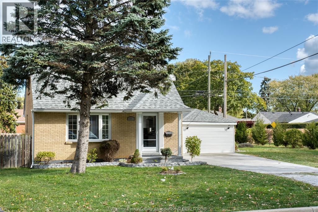 994 Edward Avenue, Windsor — primary photograph
