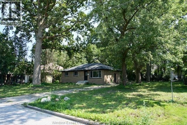955 Roseland, Windsor — photograph 2