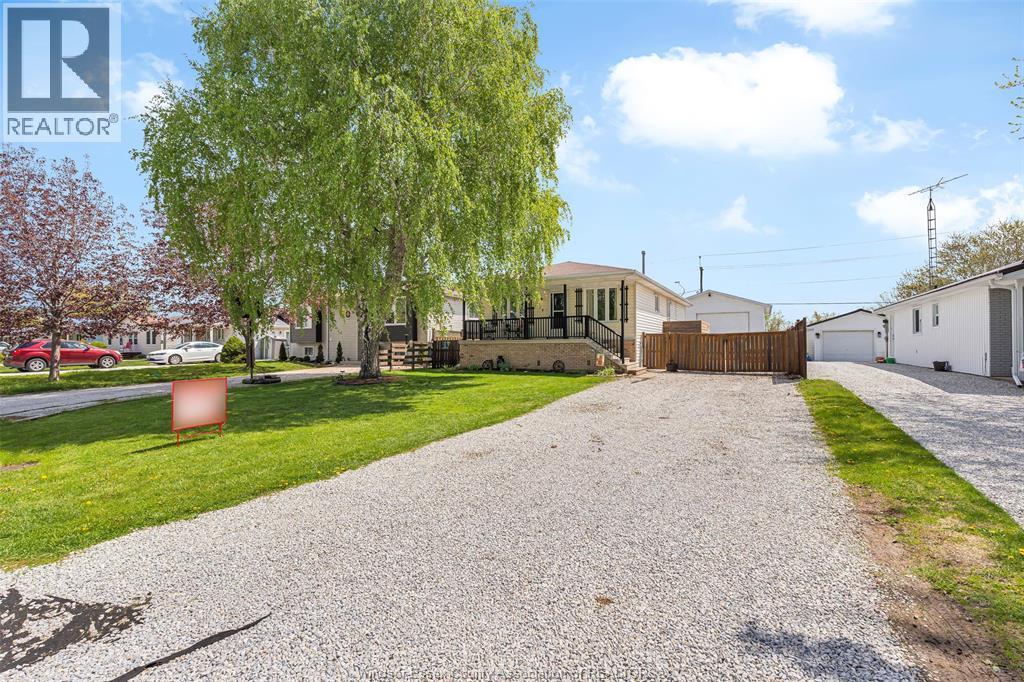 Single Family — 114 Gloucester Drive, Colchester, Ontario