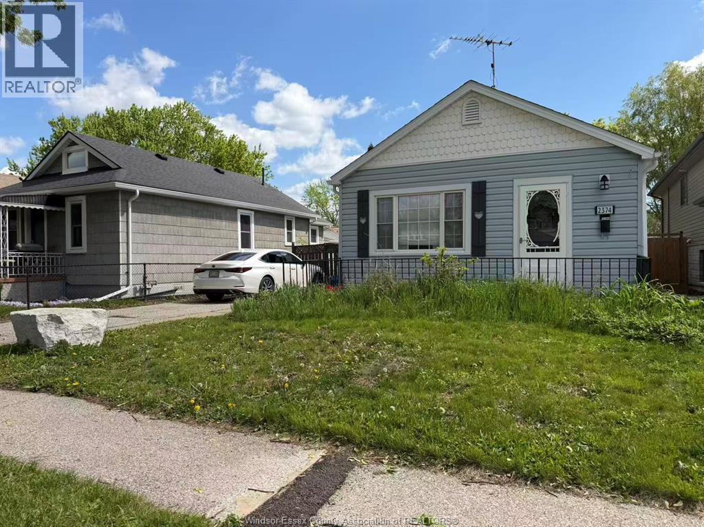 2374 Meighen Road, Windsor — primary photograph