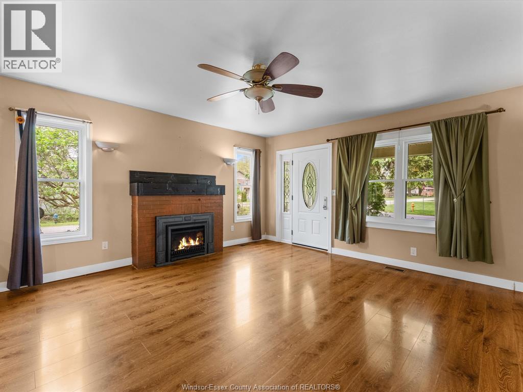 3803 Woodward Boulevard, Windsor — photograph 3