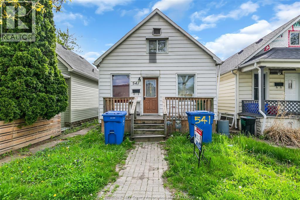 541 Bridge Avenue, Windsor — primary photograph