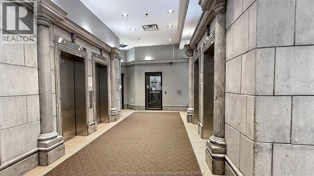 150 Park Street #2208, Windsor — photograph 2