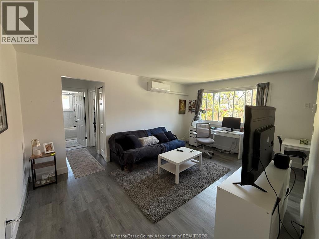3150 Peter Street #12, Windsor — photograph 2