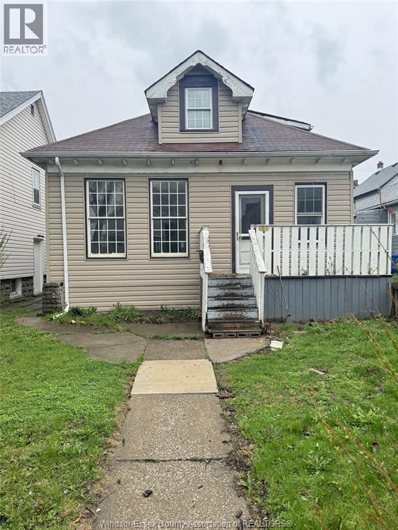1011 Windsor Avenue, Windsor — primary photograph