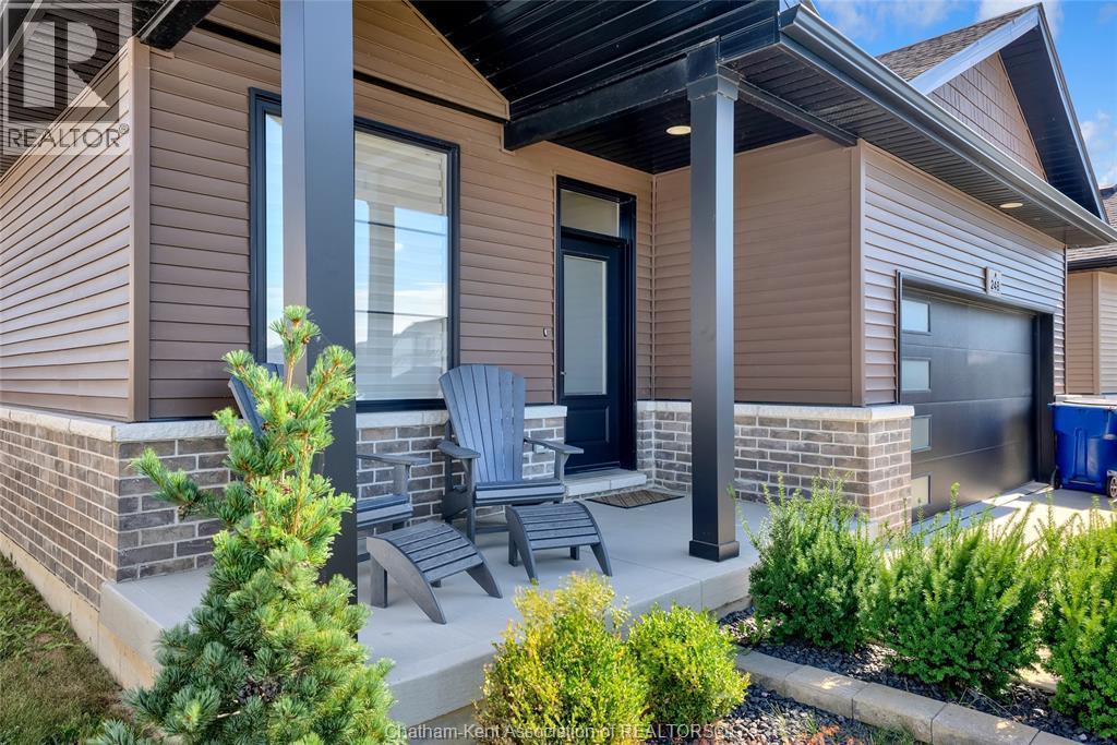 248 Moonstone Crescent, Chatham — photograph 3