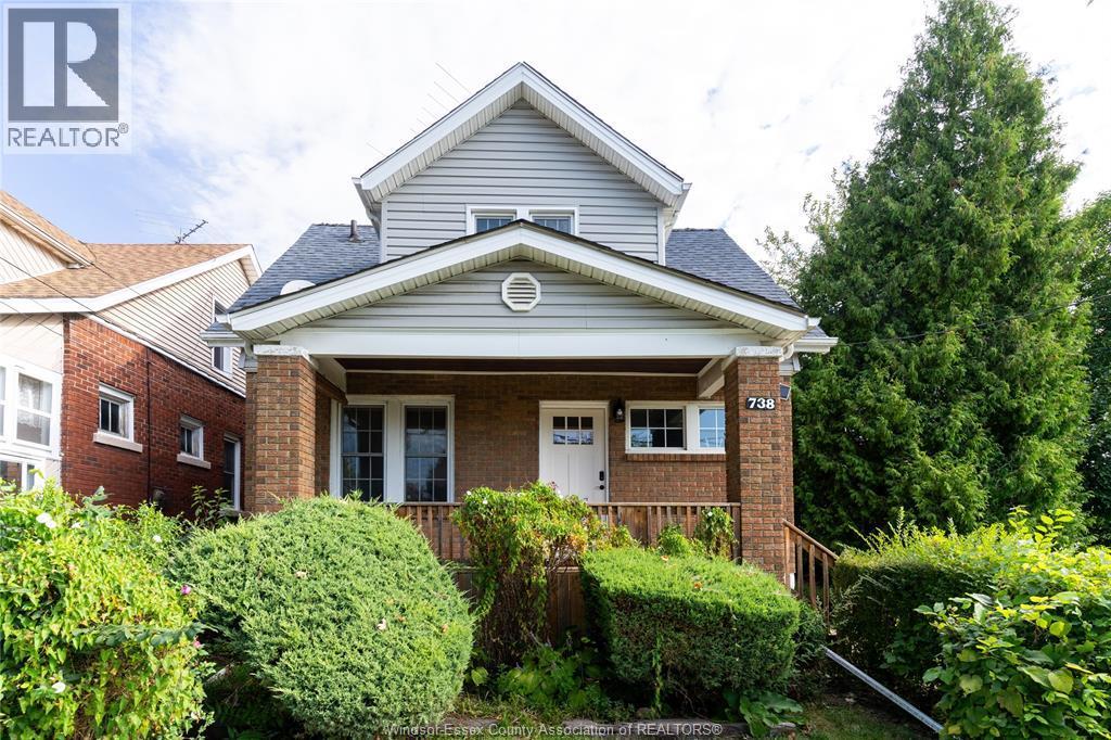 738 Brock, Windsor — primary photograph