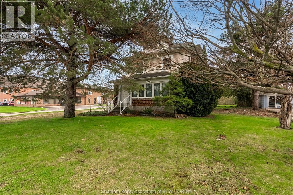 Multi-family — 266 Grand Avenue, Chatham, Ontario