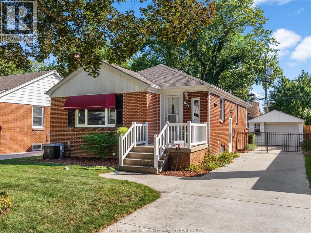 854 Belleperche Place, Windsor — primary photograph