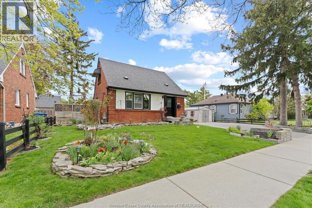 1086 Villaire Avenue, Windsor — photograph 3