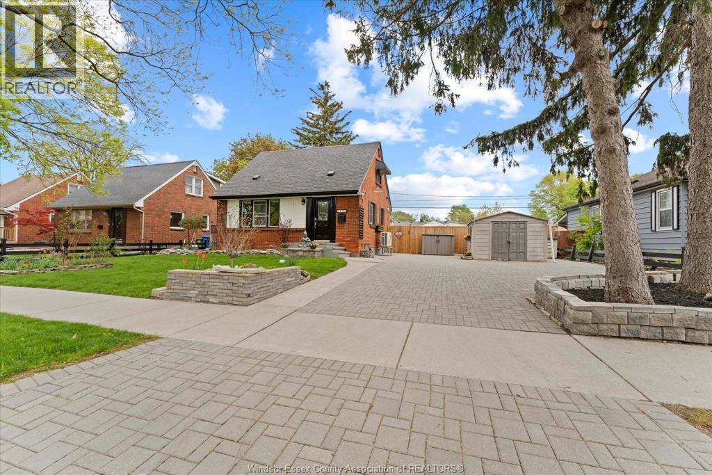 1086 Villaire Avenue, Windsor — primary photograph