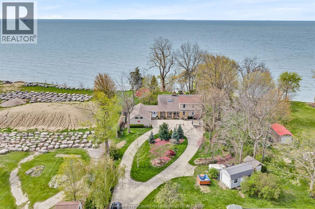388 Seacliff Drive, Leamington — photograph 2