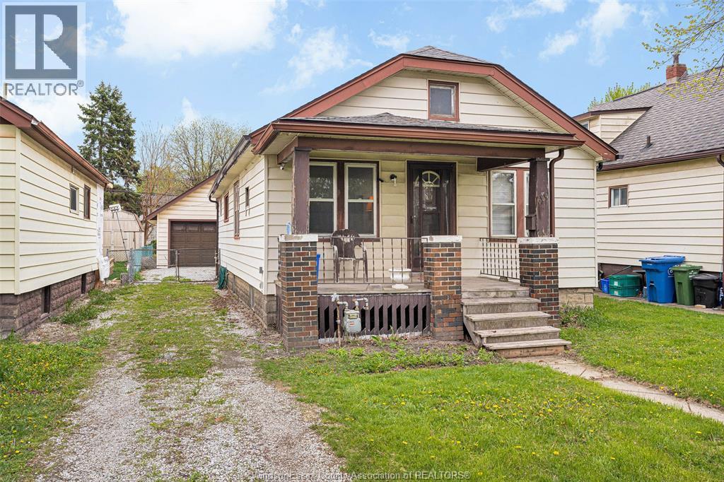 687 Alexandrine, Windsor — photograph 2