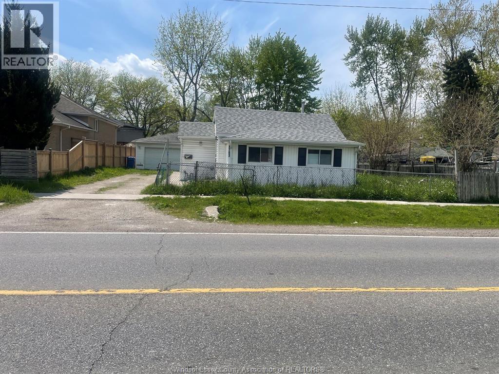 1763 Dominion Boulevard, Windsor — photograph 2