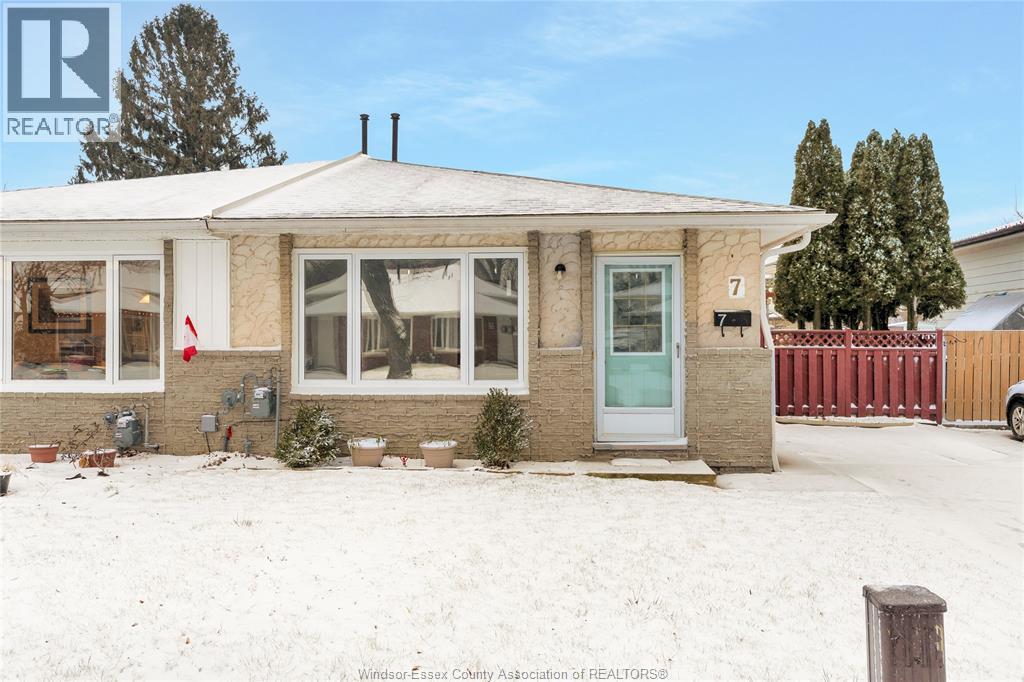7 Satinwood, Leamington — photograph 3