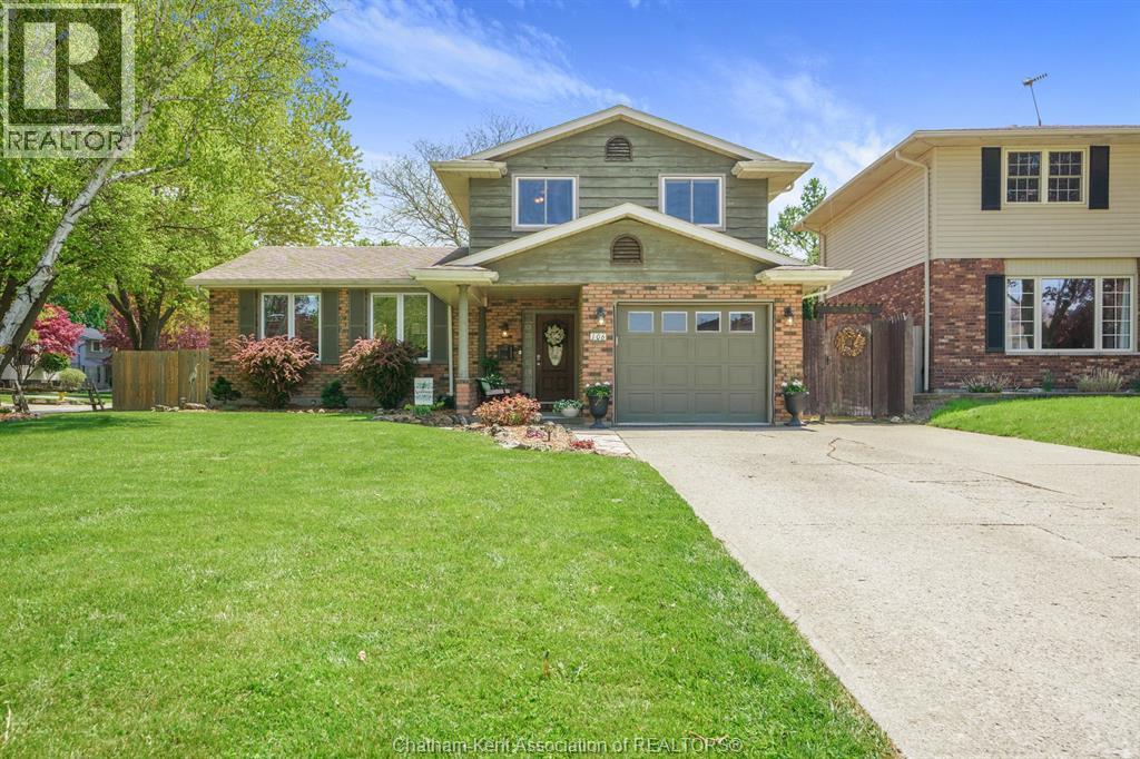106 University Drive, Chatham — photograph 2