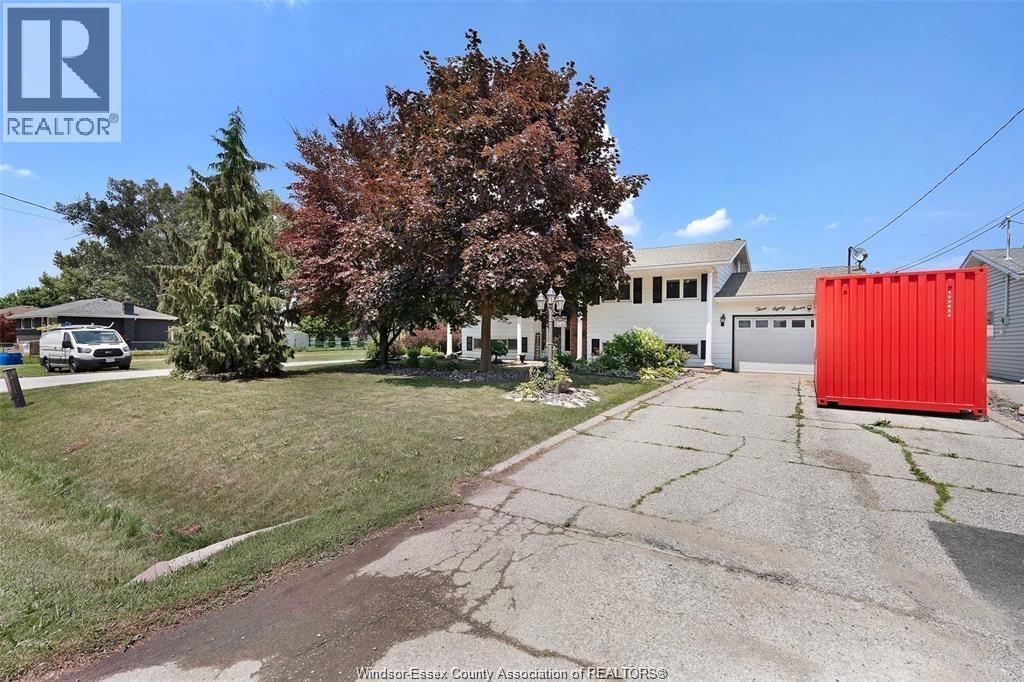 387 Reaume Road, LaSalle — photograph 2