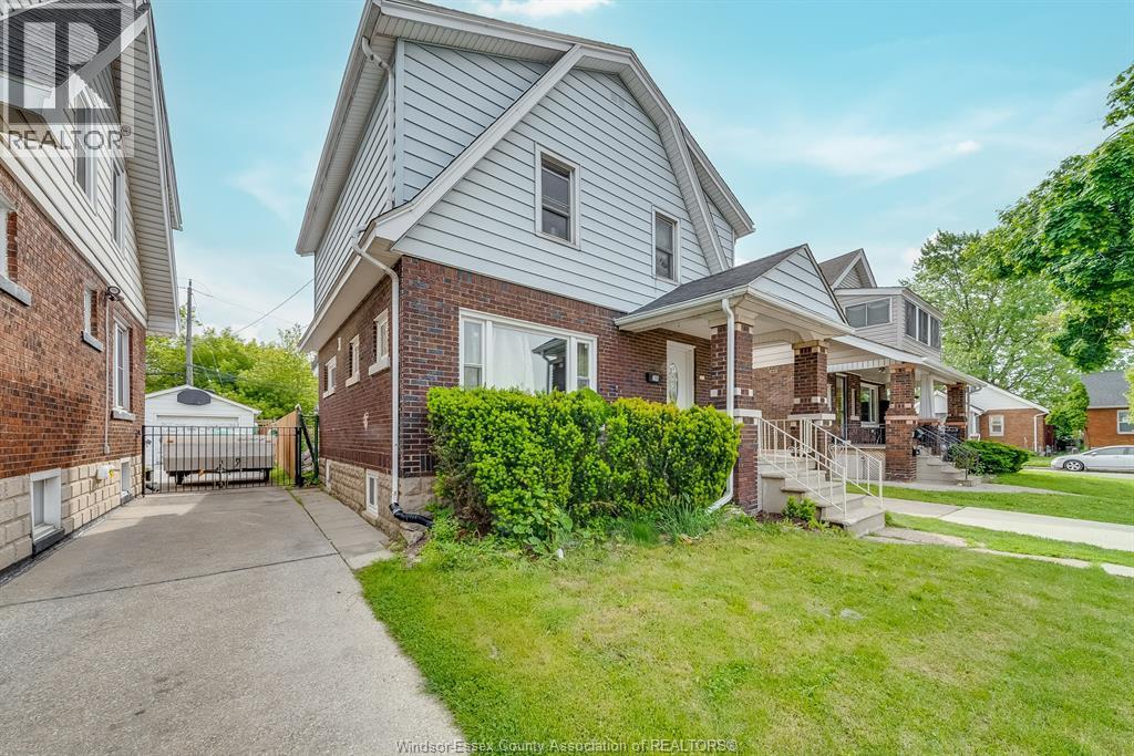 788 Josephine Avenue, Windsor — photograph 3