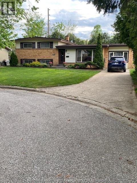 Single Family — 3331 Glenwood Avenue, Windsor, Ontario