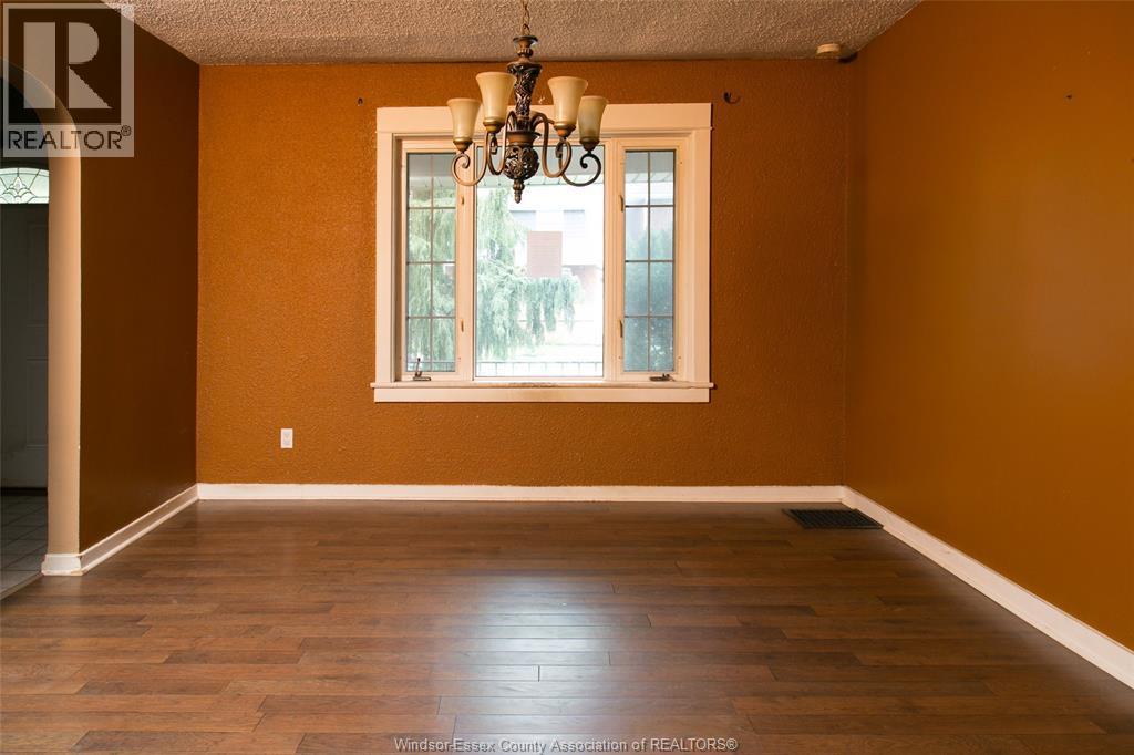 1455 Moy Avenue, Windsor — photograph 3