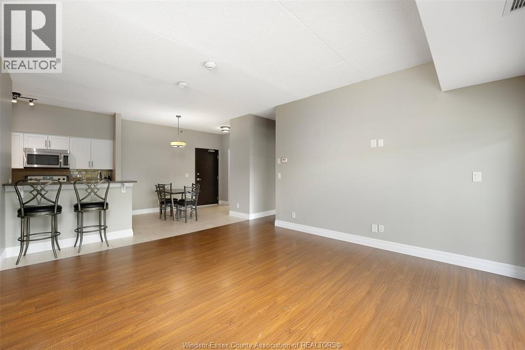 250 Manning Road #110, Tecumseh — photograph 3