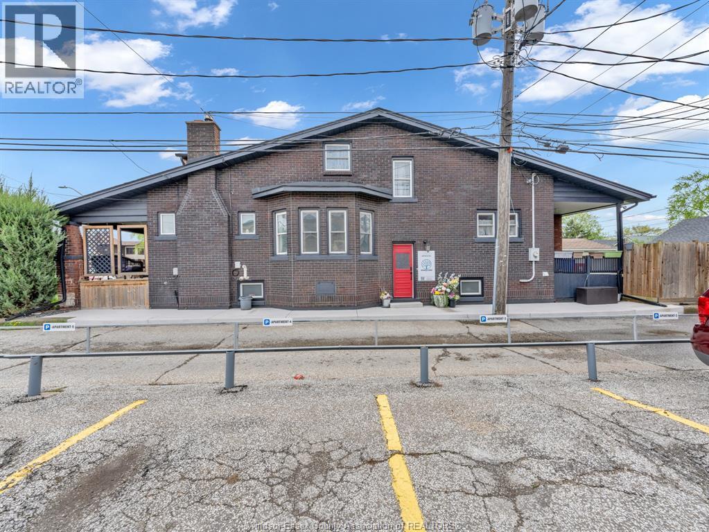 1029 Parent #LOWER UNIT, Windsor — photograph 2