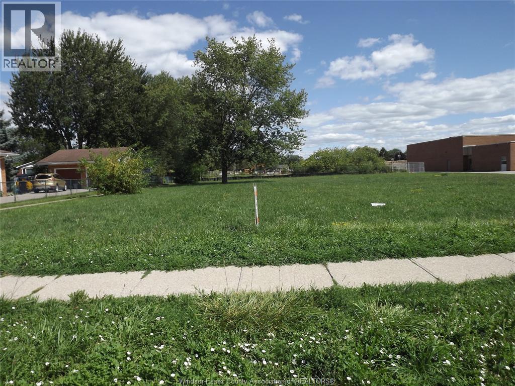 V/l Victoria St., Amherstburg — photograph 2