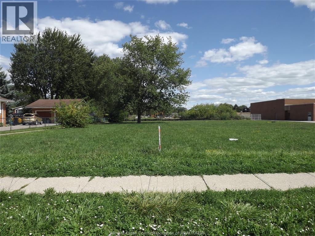 V/l Victoria St., Amherstburg — photograph 2