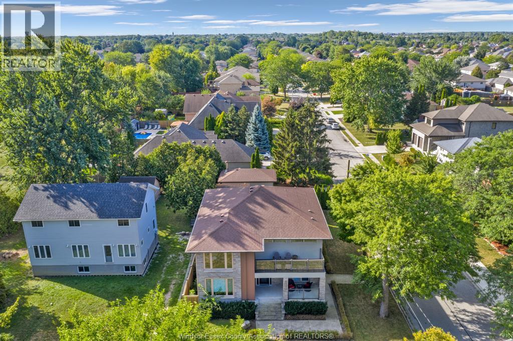 11965 Riverside Drive, Windsor — photograph 2