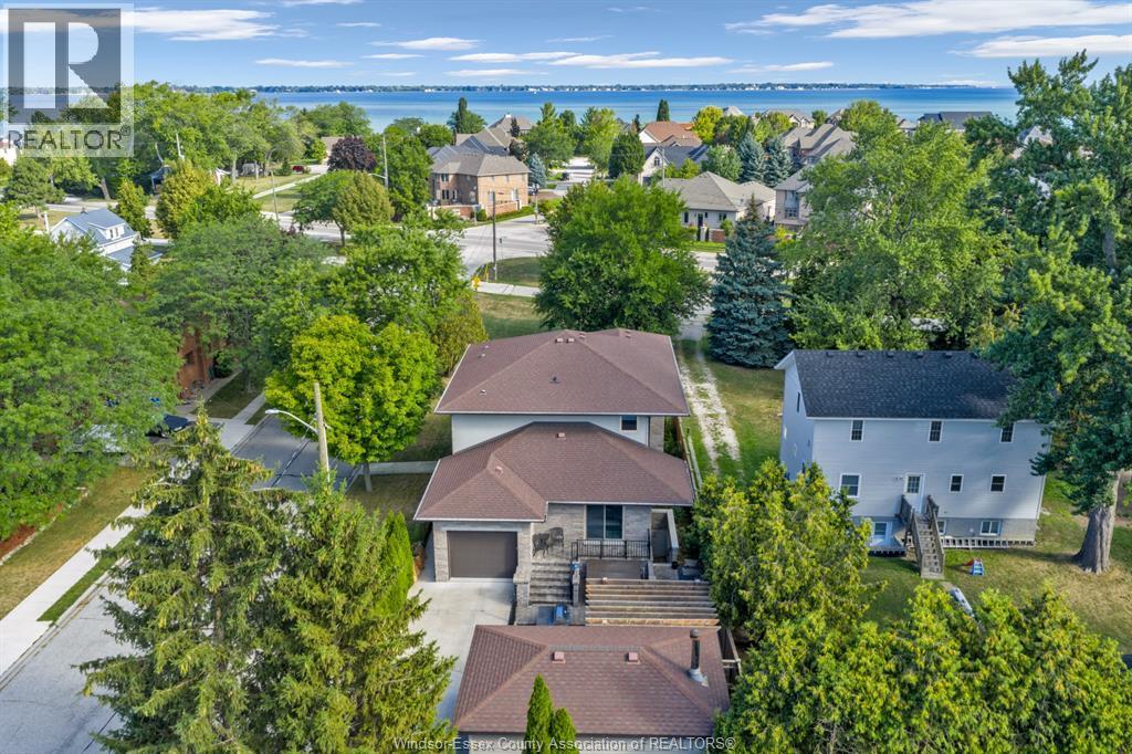 11965 Riverside Drive, Windsor — photograph 3