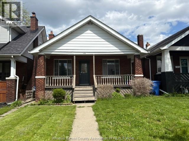 1370 Bruce Ave, Windsor — primary photograph