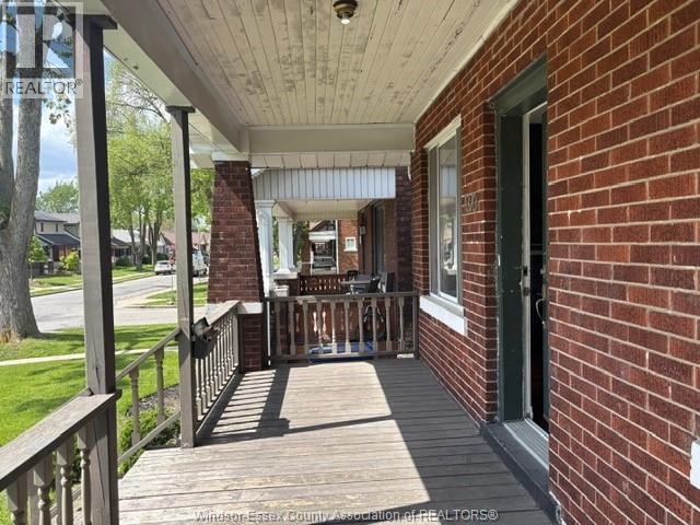 1370 Bruce Ave, Windsor — photograph 3