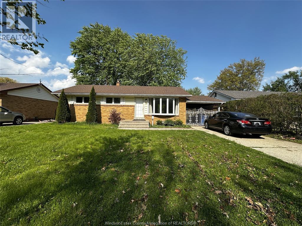 3530 Randolph, Windsor — primary photograph
